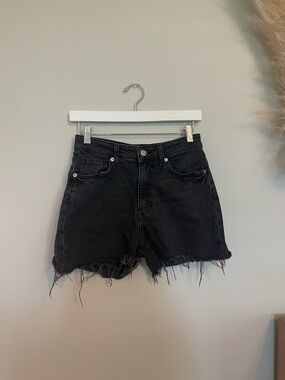 H&M Black High-Rise Frayed Denim Shorts